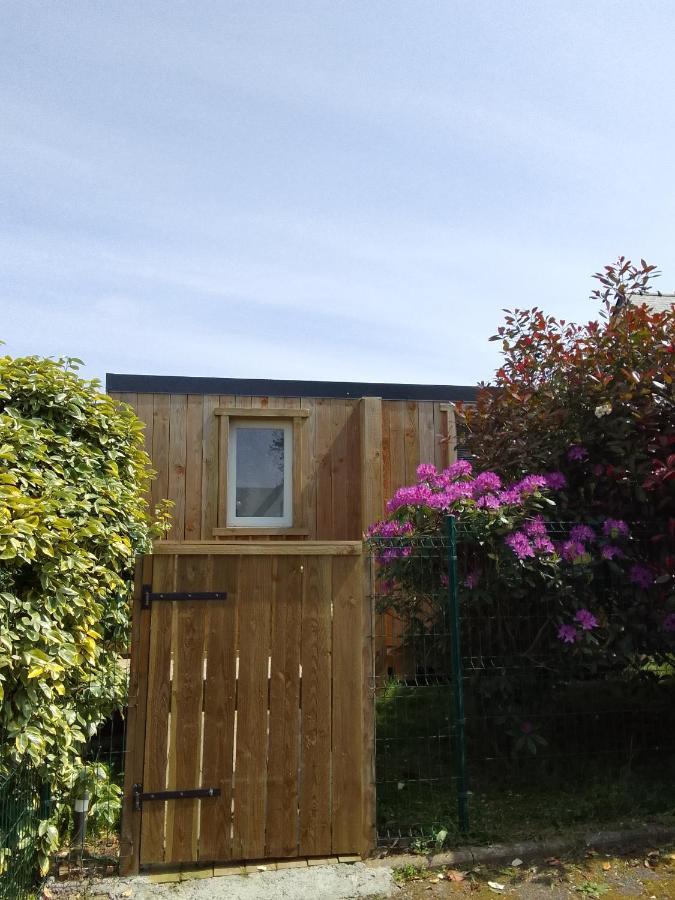 Tiny House Dans Jardin Arbore Perros-Guirec Exterior photo